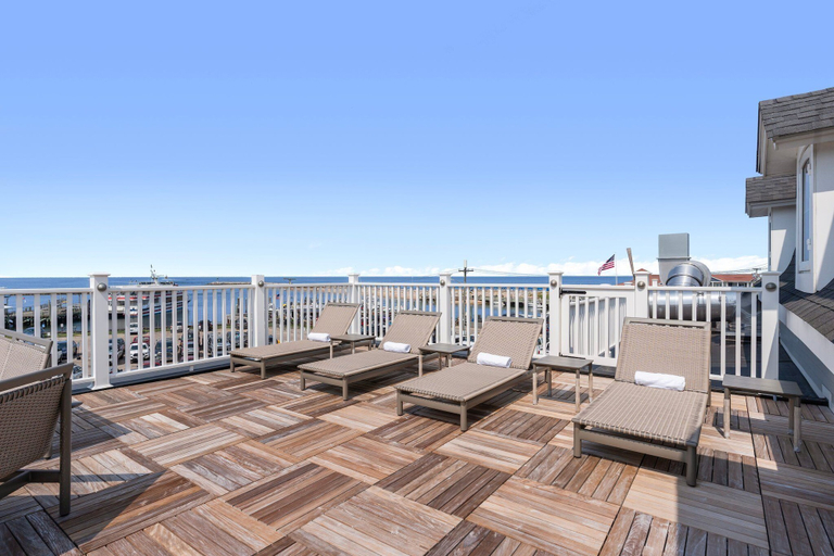 Terrace/patio 3, Block Island Bunk House, Washington