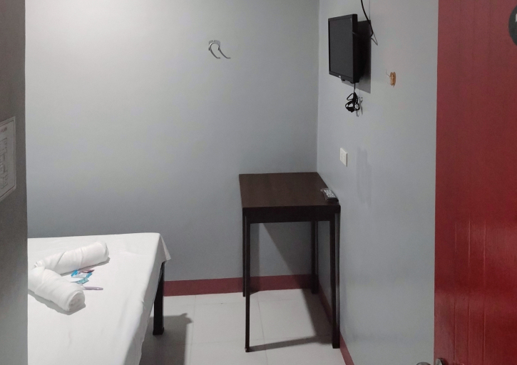 Bedroom 3, RM Dormitel by RedDoorz, Butuan City