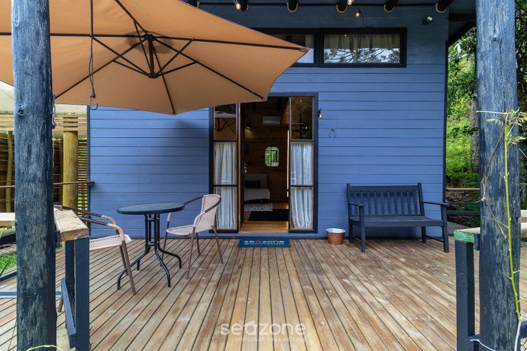 Outdoor dining 3, Cabin in the Avencal Waterfall Valley Cua001, Urubici
