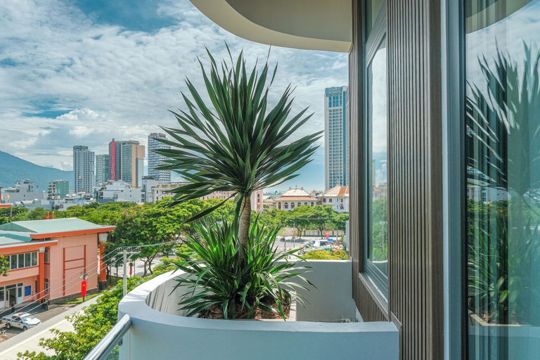Balcony, Serene Sea Beach Hotel Danang, Da Nang