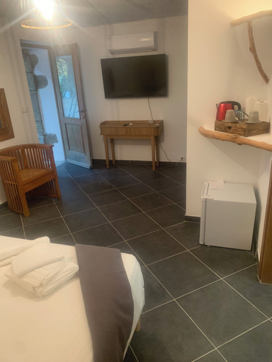 Room 4, A Teghja, Corse-du-Sud