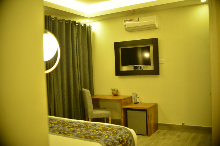 Others 5, Hotel LaVena, Jinja