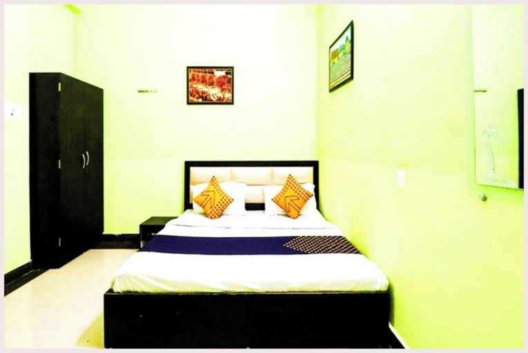 Room 3, Hotel HR Kashi Viswanath Temple, Varanasi