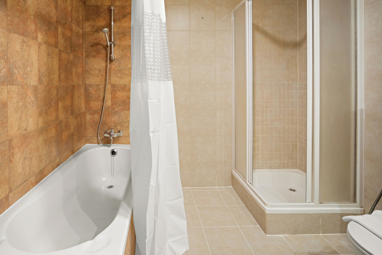 Bathroom 2, Silkhaus MAG 218, Dubai
