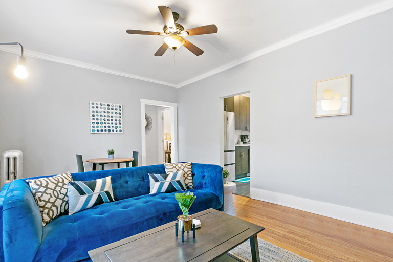 Living area 2, 1BR City Comfort - Campbell rep, Cook