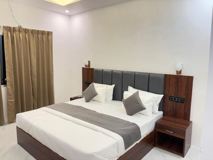Room 2, Hotel Omkar Palace, Basti
