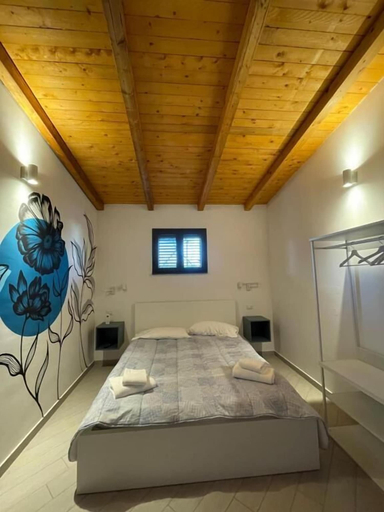 Bedroom 2, Ciuri's House, Catania
