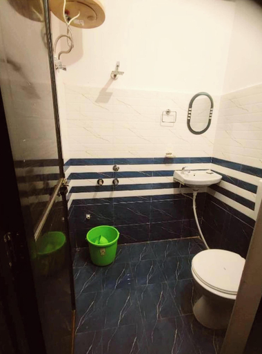 Bathroom, Hotel MP Katra, Reasi