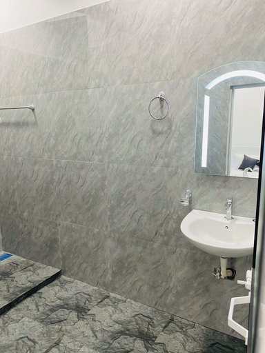 Bathroom 3, Hotel Jay R, Trincomalee Town and Gravets