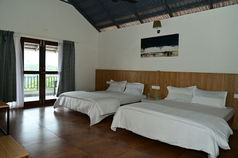 Room 5, Hillock Vista Homestay by Aarika Resorts, Hassan