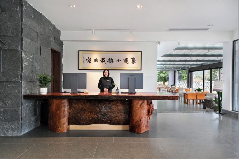 Reception, Julon Posthouse, Guilin