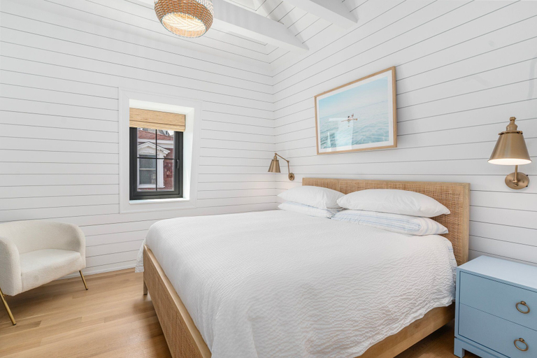 Room 2, Block Island Bunk House, Washington