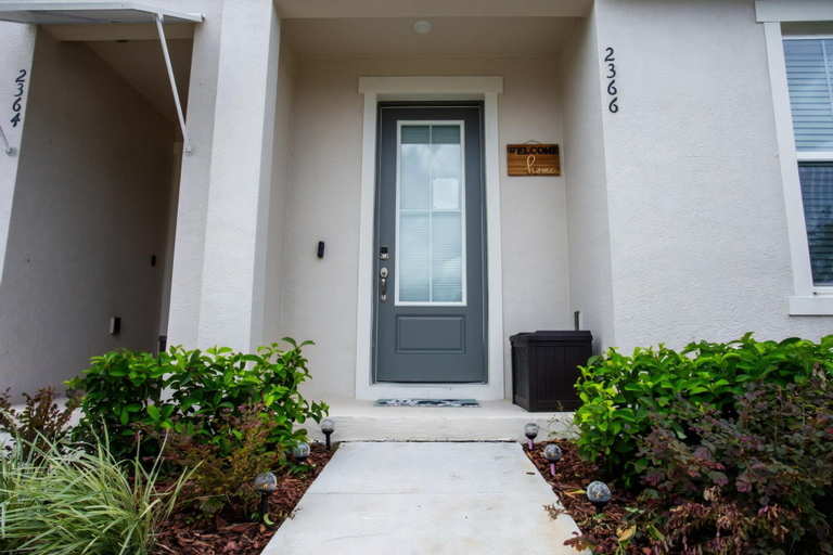 Room 4, Magic Kingdom House- Brand Luxury Pool Home, Osceola