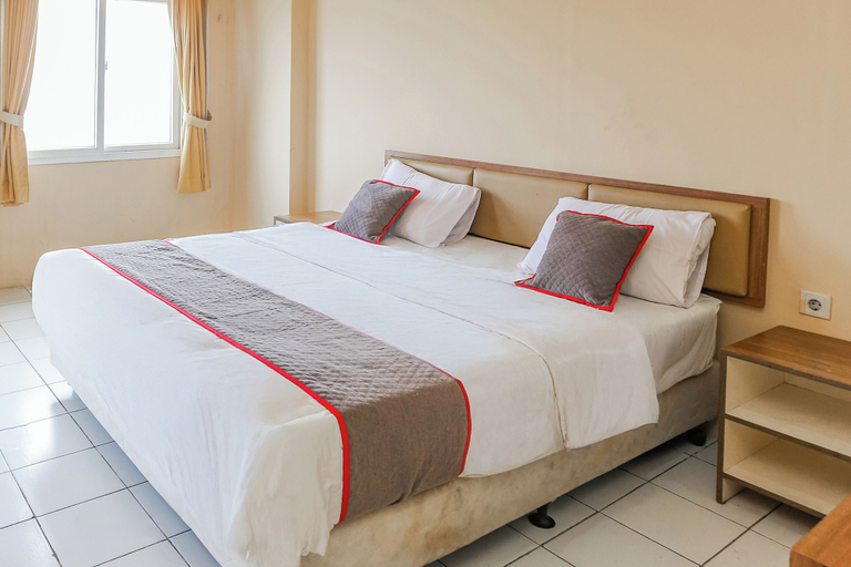 Room 3, Capital O 94796 Apartment Mutiara Bekasi, Bekasi