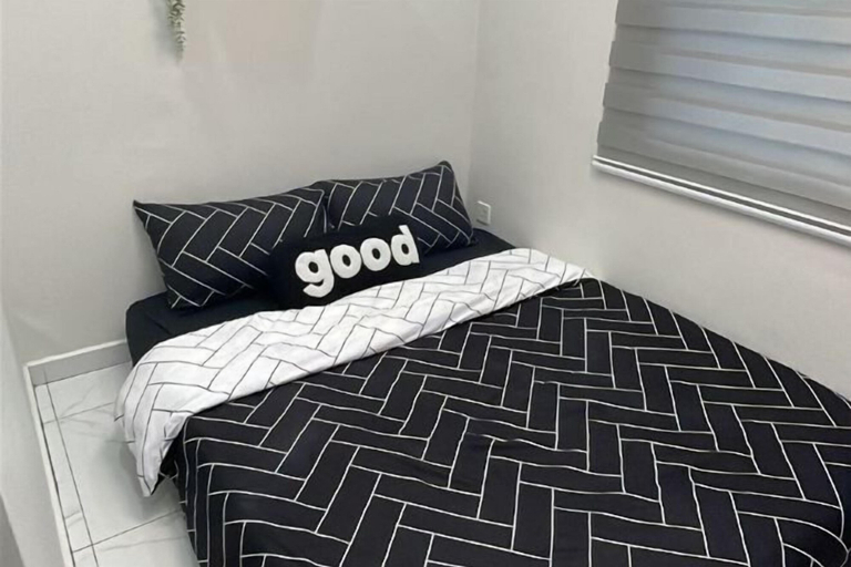 Room 2, Cozy Room 2pax 1min walk to KSL Bathroom, Johor Bahru