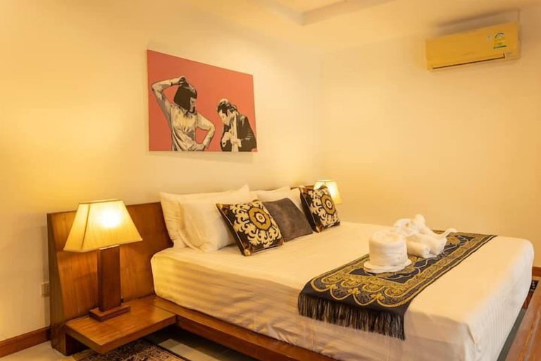 Room 4, CoconutPalmsJacuzzipoolhugeproperty v136, Phuket Island
