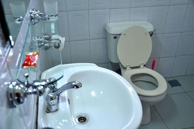 Bathroom, Olive Gardens Hotel, Kampala