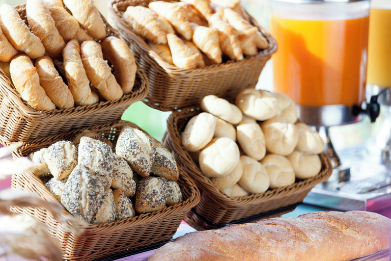 Food & Drinks 4, Holiday Inn Express & Suites BARCELONA - SABADELL by IHG, Barcelona