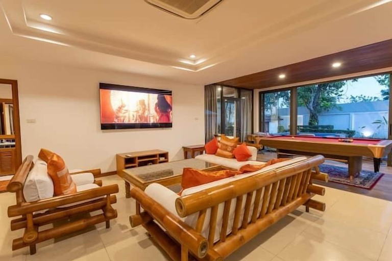 Living area, CoconutPalmsJacuzzipoolhugeproperty v136, Phuket Island