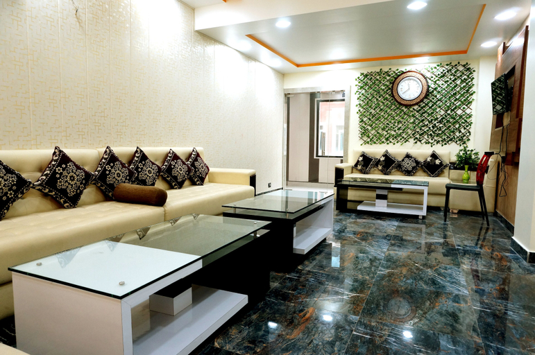 Lobby sitting area, Hotel Grand Palace, Shravasti