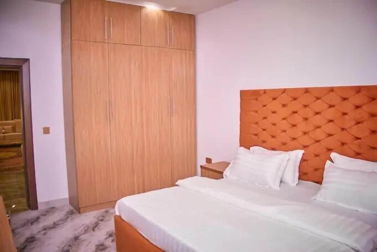 Room 5, Ramlat Apartment, Fagge