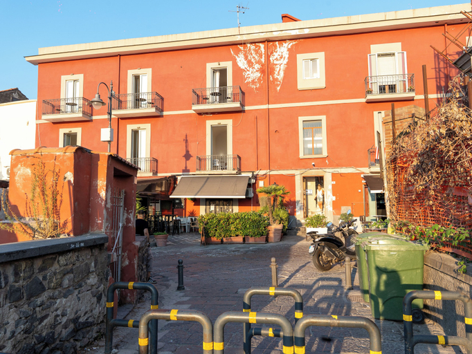 Front of property 2, Sea Vibes, Napoli