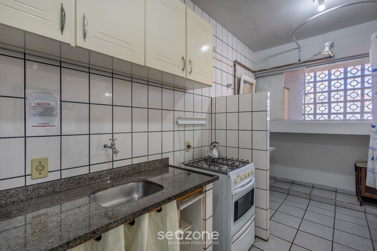 Private kitchen 5, Apto 2Q 180m da praia com Garagem ERU032, Bombinhas