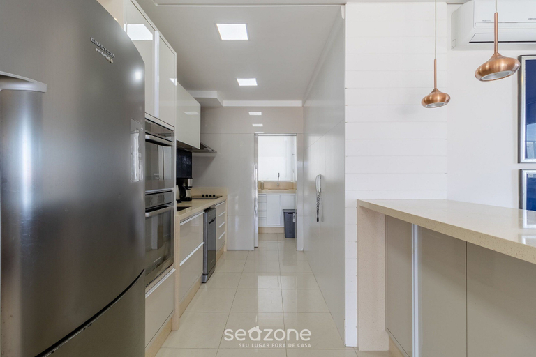 Private kitchen, Apartment w/ Barbecue 160m From the Beach Rgl0304, Florianopolis