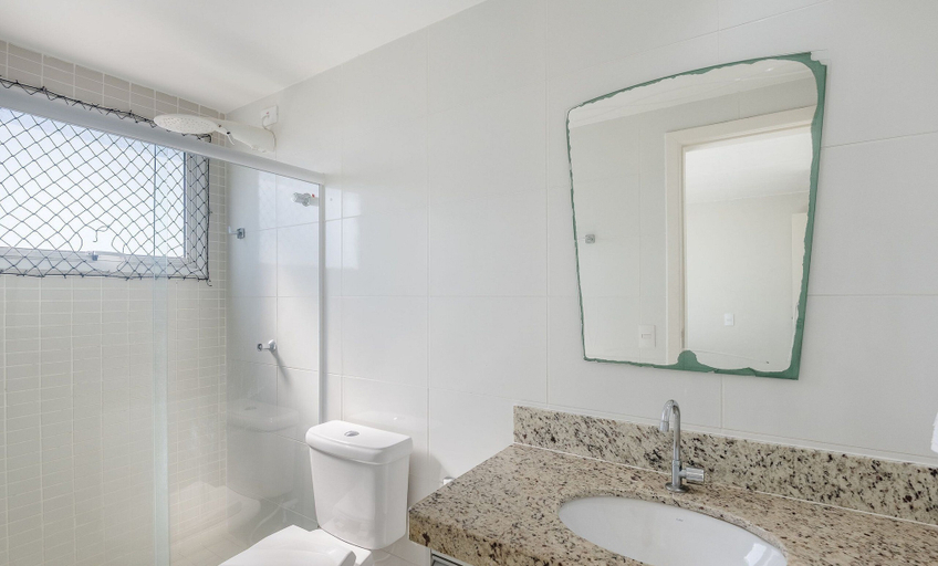 Bathroom 5, Apartment With Balcony 500m From the Beach Emz0504, Guarapari