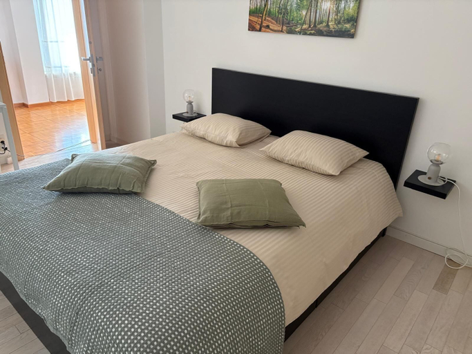 Room 2, Casa-Cleo, Lugano