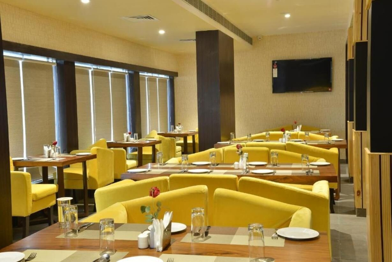 Food & Drinks 5, Club Central Hotel, Birbhum