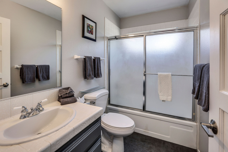 Bathroom 5, Poolside Living, Riverside
