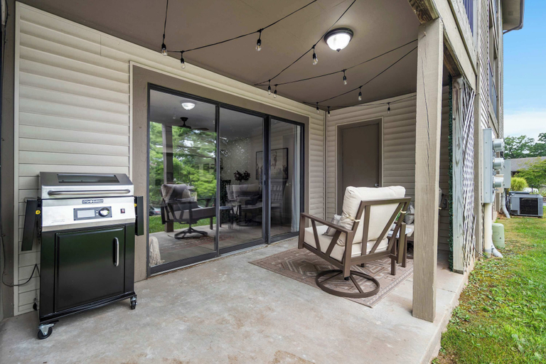BBQ/picnic area, Leisure Nest Escape For 7, Taney