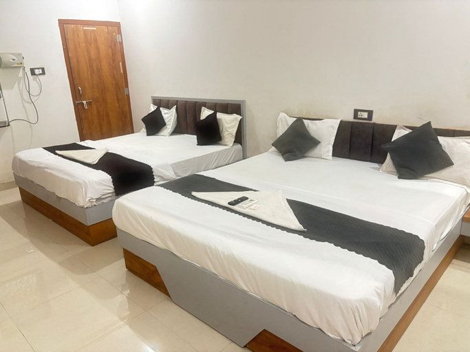 Room 4, HOTEL KRISHNA HERITAGE VRINDAVAN, Mathura