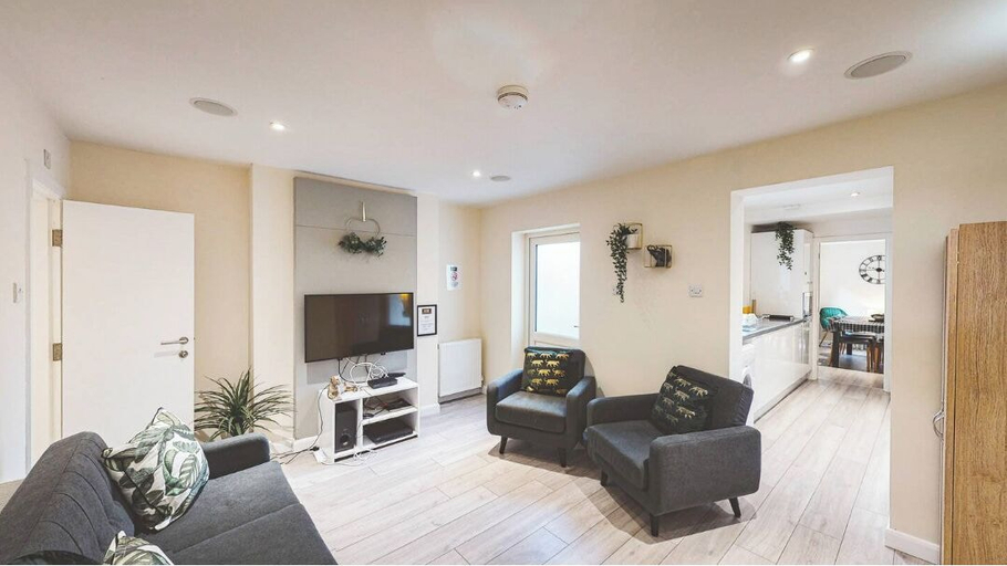 Living area 3, 46 Lord Street, Cheshire East