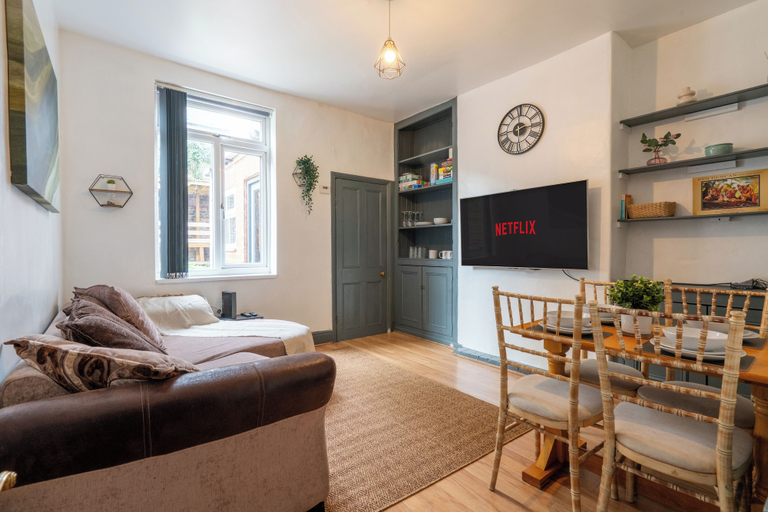 Living area 2, Fentonville House, Sheffield