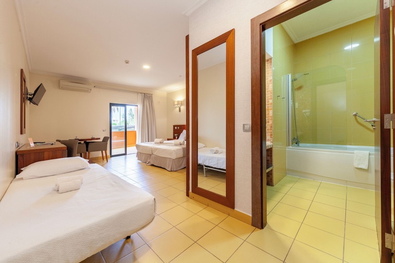 Bedroom 3, Hotel Praia Sol, Loulé