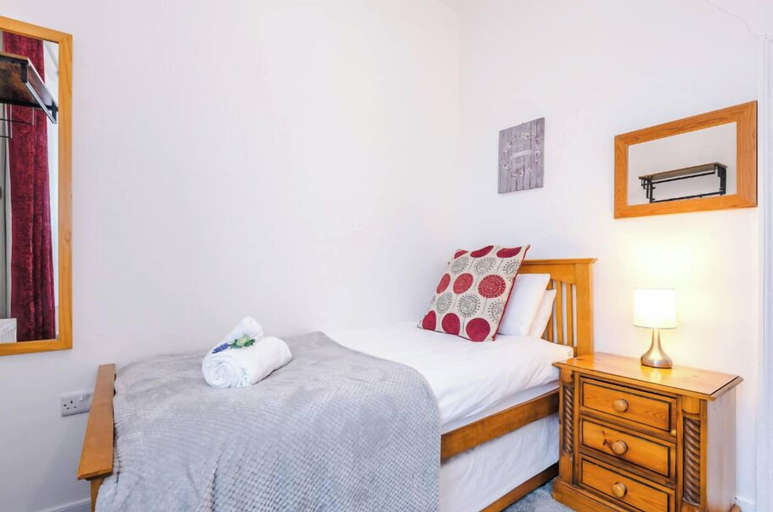 Room 3, 104 Brook Street, Cheshire West and Chester