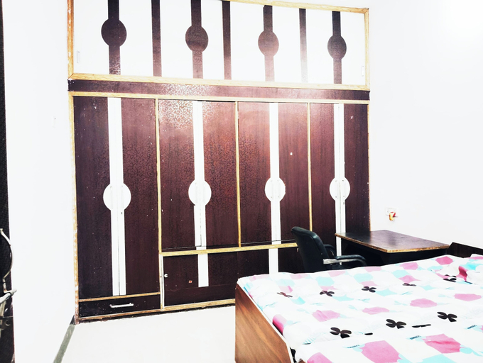 Room 5, Hotel Ramashish Kutir, Varanasi
