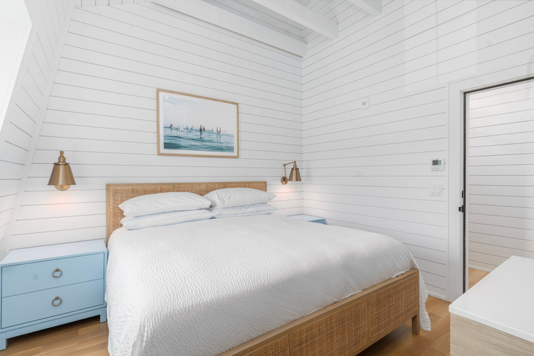 Room 5, Block Island Bunk House, Washington