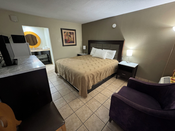 Bedroom 2, River Palm Hotel, Brevard