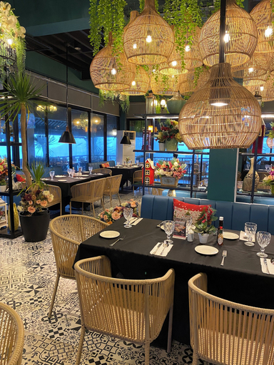 Restaurant, Leonas By RSM, Tagaytay City