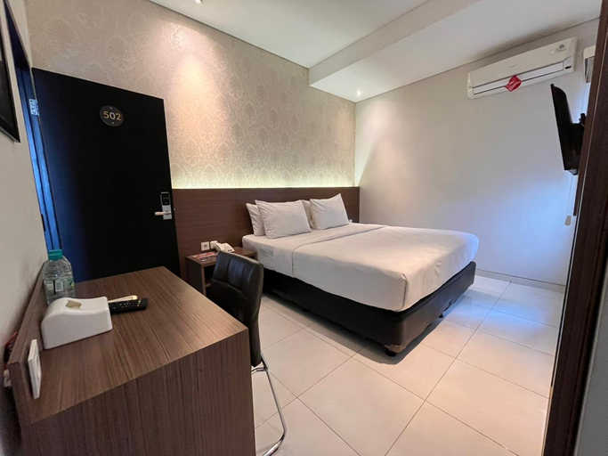 Doho Homestay Jember - Tap to explore photos