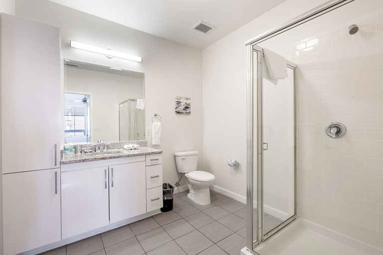 Bathroom 5, 75 Tresser, Fairfield