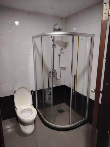 Bathroom 5, OYO 91193 Hi Inn Sibu Jaya, Sibu