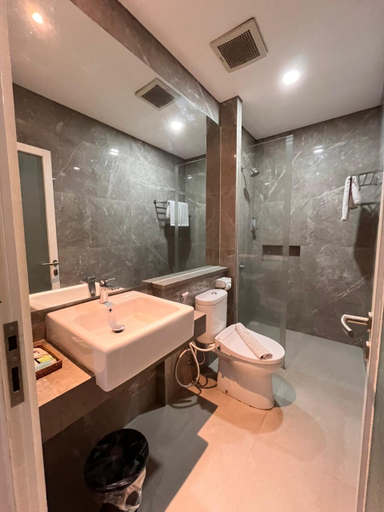 Doho Homestay Jember Room Type - Emerald Room King