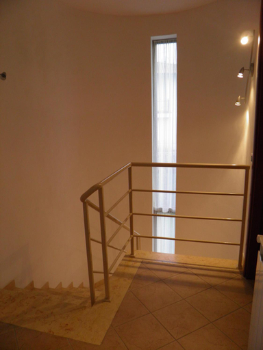 Others 2, Casa Roberta, Arezzo