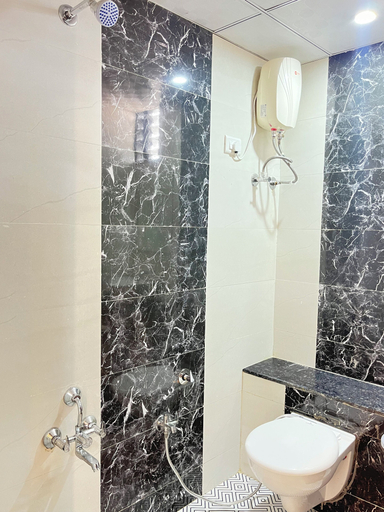 Bathroom 3, Hotel X Fortune, Vadodara