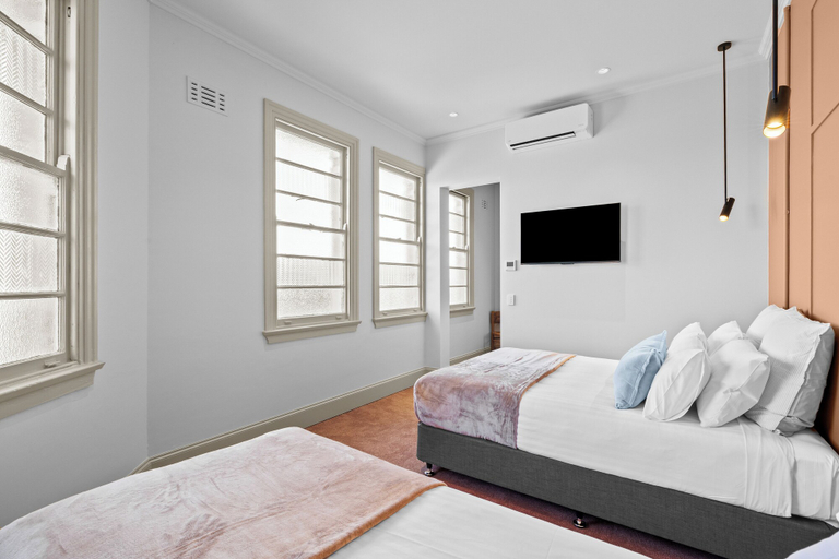 Room 4, Royal Mail Hotel, Noosa - Tewantin