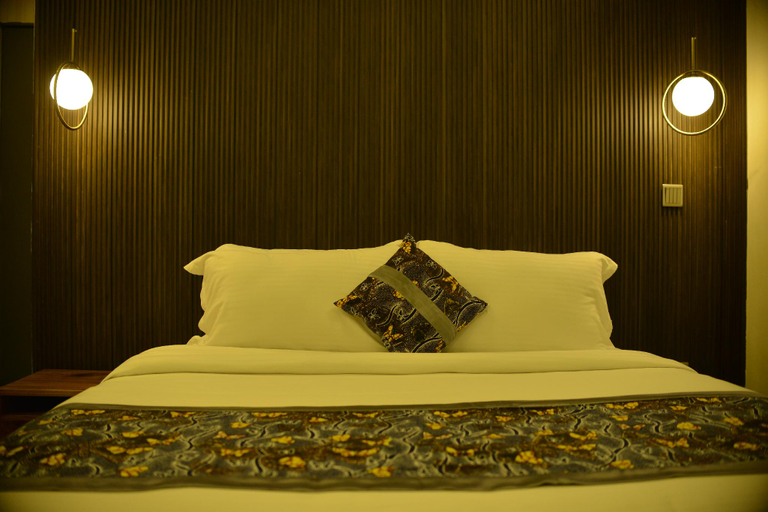 Others 4, Hotel LaVena, Jinja